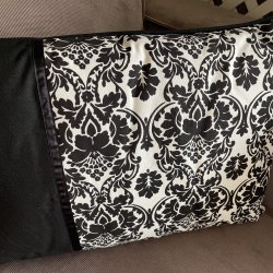 Fyldt pude - blomster 