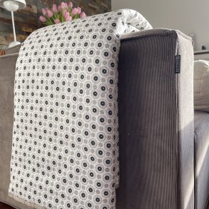 Quilted t�ppe m. prikker & blomster 