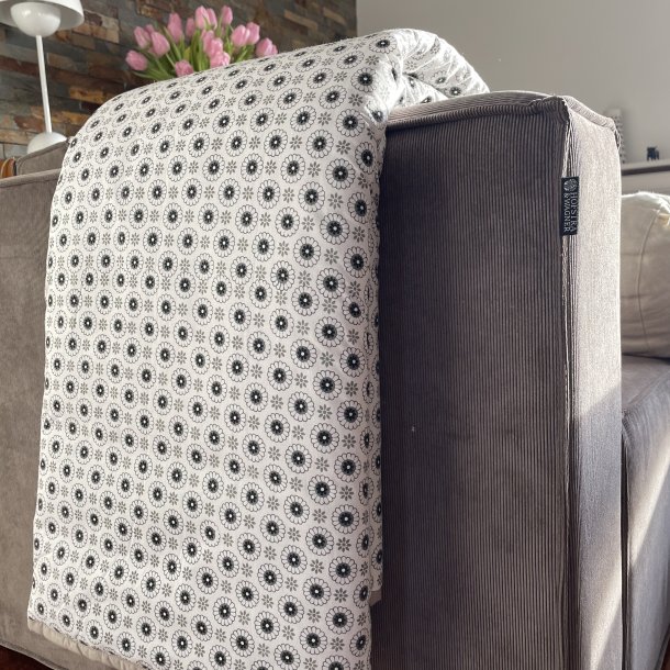 Quilted t�ppe m. prikker &amp; blomster 