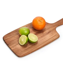 Sk�rebr�t med h�ndtag i akacietr� 