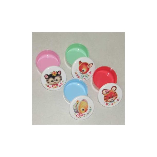 Sm runde plast boxe med lg 